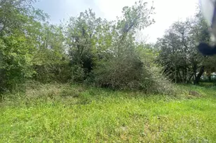 211 Crescent Dr, Pensacola, FL 32503 - Photo 2