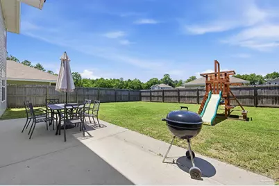 9439 Lutoo Ln, Pensacola, FL 32526 - Photo 10