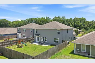 9439 Lutoo Ln, Pensacola, FL 32526 - Photo 8