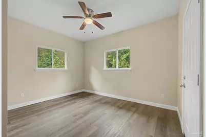 2303 N Spring St, Pensacola, FL 32501 - Photo 14