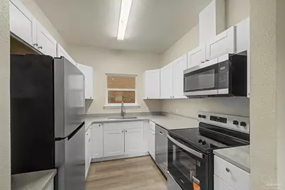 2303 N Spring St, Pensacola, FL 32501 - Photo 8