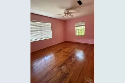 6107 Confederate Dr, Pensacola, FL 32503 - Photo 8