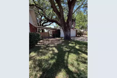 6107 Confederate Dr, Pensacola, FL 32503 - Photo 12