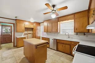 6107 Confederate Dr, Pensacola, FL 32503 - Photo 10