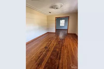 6107 Confederate Dr, Pensacola, FL 32503 - Photo 2