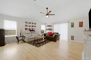 145 Creekview Dr, Pensacola, FL 32503 - Photo 14