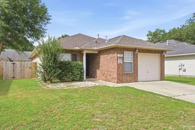 145 Creekview Dr, Pensacola, FL 32503 - Photo 2