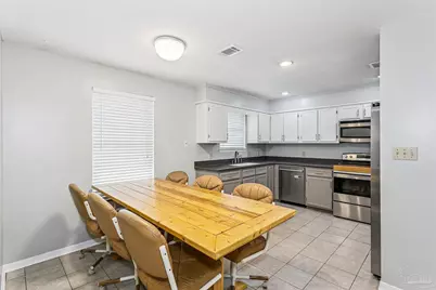 9409 Victoria Ln, Navarre, FL 32566 - Photo 10
