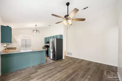 1938 N Iris Ln, Navarre, FL 32566 - Photo 10