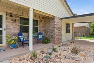 5742 Graymont Ln, Pensacola, FL 32526 - Photo 6