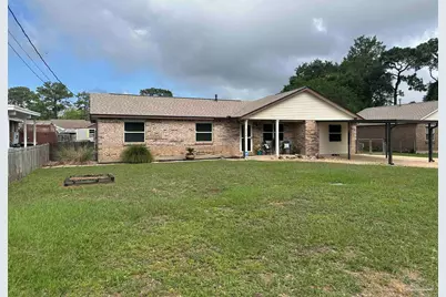 5742 Graymont Ln, Pensacola, FL 32526 - Photo 2