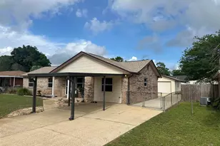 5742 Graymont Ln, Pensacola, FL 32526 - Photo 6