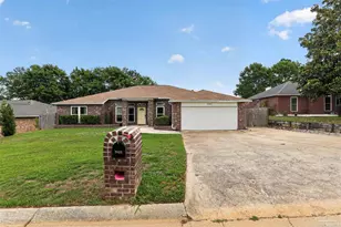 2606 Youngwood Ln, Cantonment, FL 32533 - Photo 6