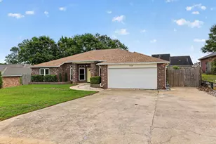 2606 Youngwood Ln, Cantonment, FL 32533 - Photo 1