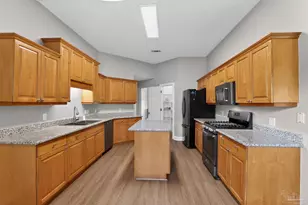 2606 Youngwood Ln, Cantonment, FL 32533 - Photo 18
