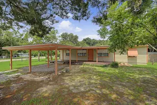 6520 Skyline Dr, Milton, FL 32570 - Photo 2