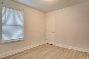 8810 Derby Ln, Pensacola, FL 32534 - Photo 14