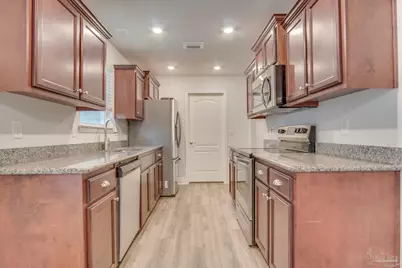 8810 Derby Ln, Pensacola, FL 32534 - Photo 6