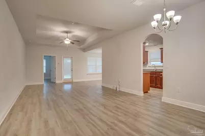 8810 Derby Ln, Pensacola, FL 32534 - Photo 4