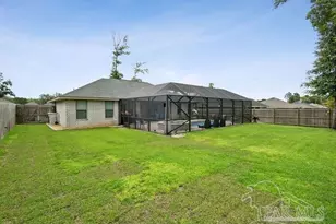 5717 Old Stone Blvd, Milton, FL 32570 - Photo 10