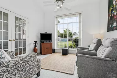 1423 Sound Retreat Dr, Navarre, FL 32566 - Photo 4