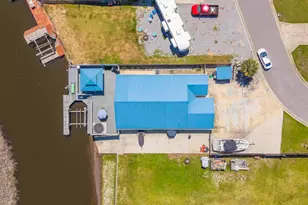 724 Landing Ln, Pensacola, FL 32507 - Photo 4