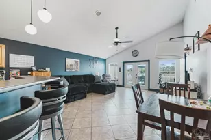 724 Landing Ln, Pensacola, FL 32507 - Photo 10