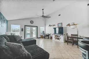 724 Landing Ln, Pensacola, FL 32507 - Photo 8