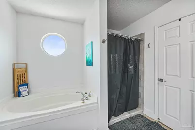 724 Landing Ln, Pensacola, FL 32507 - Photo 16
