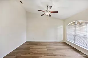 5836 Chi Chi Cir, Milton, FL 32570 - Photo 8