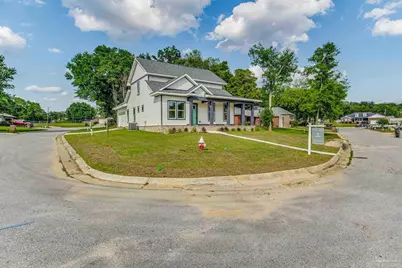 412 Elcino Dr, Pensacola, FL 32526 - Photo 2