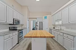 3370 Pitcher Plant Cir, Pensacola, FL 32506 - Photo 10