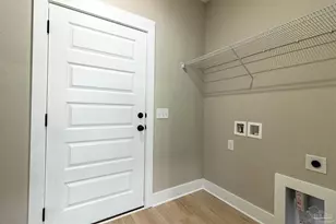 7727 Piper Cir, Milton, FL 32583 - Photo 18