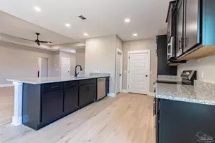 7727 Piper Cir, Milton, FL 32583 - Photo 12