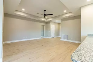 7727 Piper Cir, Milton, FL 32583 - Photo 8