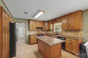 10219 Edendale Ln, Cantonment, FL 32533 - Photo 16