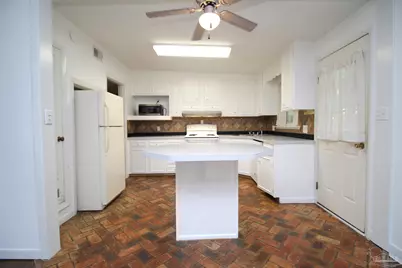3875 Arbutus Dr, Pensacola, FL 32504 - Photo 6