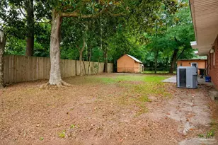 3875 Arbutus Dr, Pensacola, FL 32504 - Photo 18