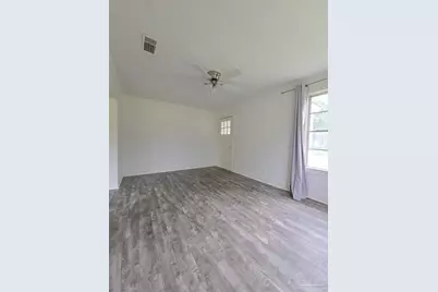 210 S 2nd St, Pensacola, FL 32507 - Photo 8