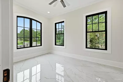 1015 N Reus St, Pensacola, FL 32501 - Photo 12