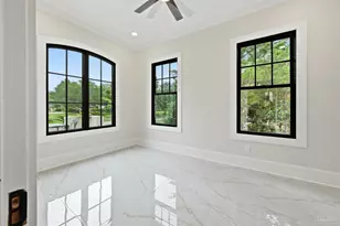1015 N Reus St, Pensacola, FL 32501 - Photo 12