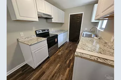 98 S Madison Dr, Pensacola, FL 32505 - Photo 6