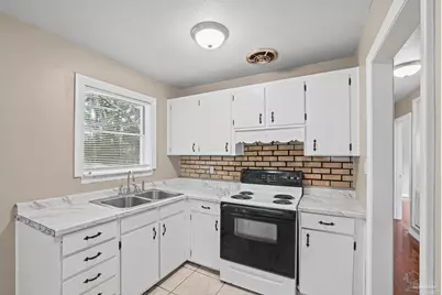 908 Blue Springs Dr, Pensacola, FL 32505 - Photo 18