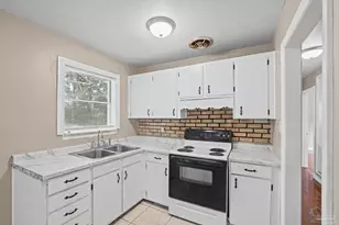 908 Blue Springs Dr, Pensacola, FL 32505 - Photo 18