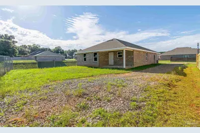 4633 Sago Palm Cir, Milton, FL 32571 - Photo 20