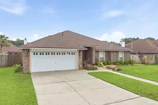 5860 Arch Ave, Pensacola, FL 32526 - Photo 2
