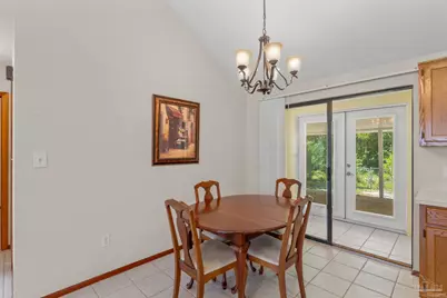 1929 Williams Creek Dr, Navarre, FL 32566 - Photo 10