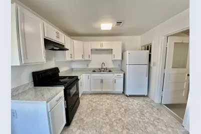 1600 W Romana St, Pensacola, FL 32502 - Photo 2
