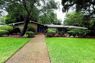 15 Rue De Le Roi St, Fort Walton Beach, FL 32547 - Photo 2