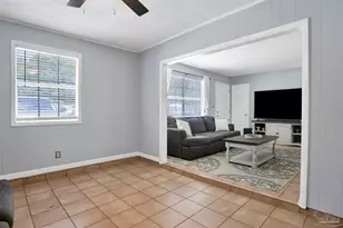 3040 Newton Dr, Pensacola, FL 32503 - Photo 4